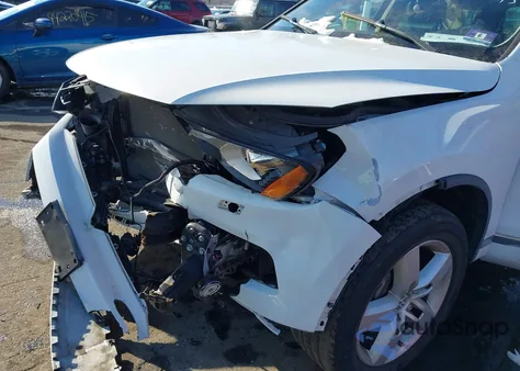 2014 Volkswagen Touareg 3.6L Lux из США, поврежденный, VIN WVGEF9BP6ED003600